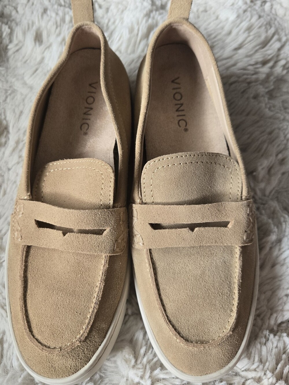 Vionic Womens Uptown Penny Loafers Size 7.5 Tan Suede Shoes Classic Chic Preppy